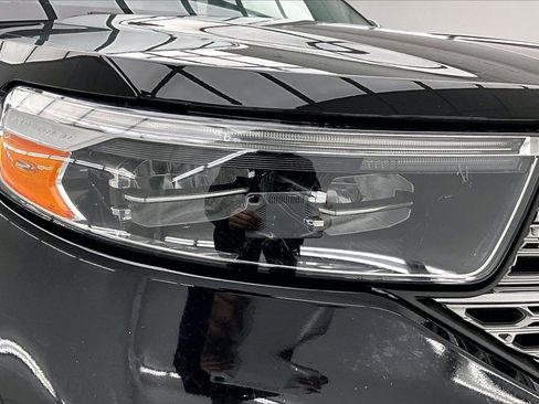 Used 2022 Ford Explorer Limited w/ Equipment Group 301A image 30