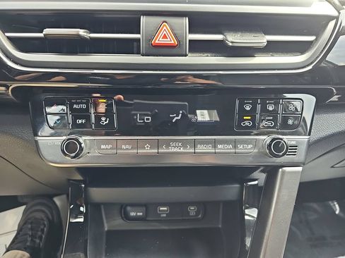 Used 2024 Kia Seltos S FWD image 28