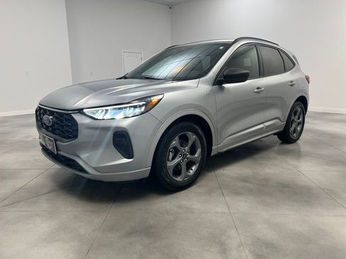 Used 2024 Ford Escape ST-Line image 3