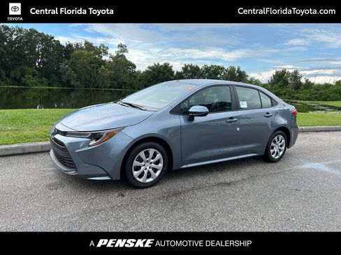 Certified 2025 Toyota Corolla LE FWD image 1