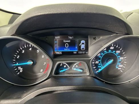 Used 2016 Ford Escape SE w/ Equipment Group 201A AWD/4WD image 17