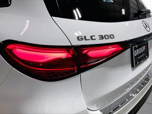 Used 2024 Mercedes-Benz GLC 300 4MATIC image 28