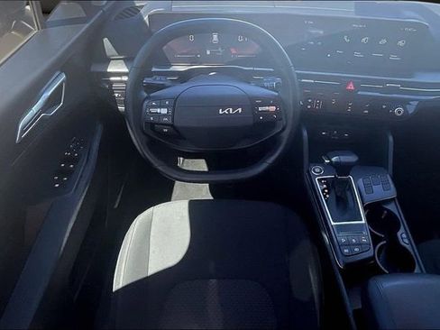 Used 2026 Kia Sportage LX image 5