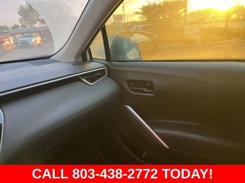 Used 2024 Toyota Corolla Cross LE AWD/4WD image 27