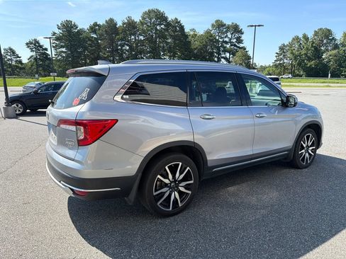 Used 2021 Honda Pilot Touring image 8