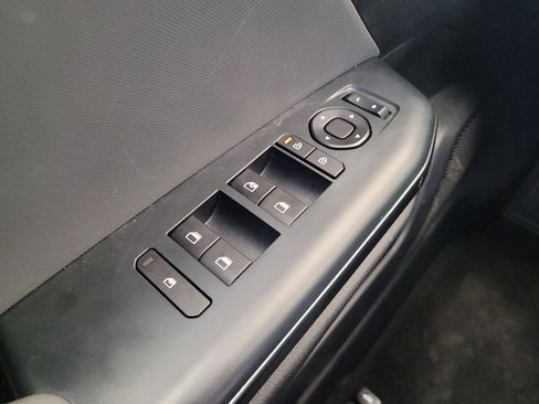 Used 2025 Kia K4 LXS image 27