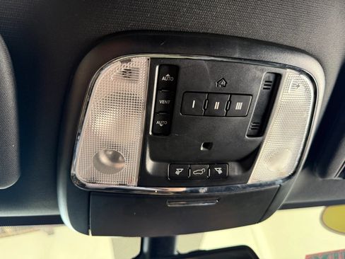 Used 2015 Jeep Grand Cherokee Altitude AWD/4WD image 22