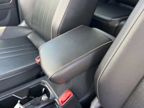 Used 2022 Volkswagen Tiguan SE FWD image 15