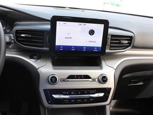 Certified 2022 Ford Explorer XLT w/ Equipment Group 202A image 13