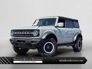 Used 2022 Ford Bronco Outer Banks w/ Sasquatch Package AWD/4WD video 1