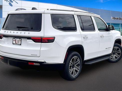 Used 2024 Jeep Wagoneer Series II AWD/4WD image 2