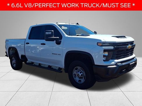 Used 2024 Chevrolet Silverado 2500 W/T w/ WT Convenience Package AWD/4WD image 3