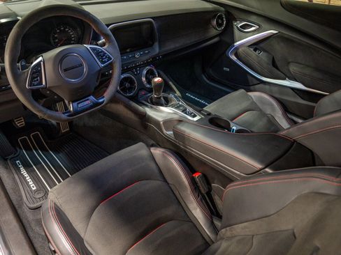 Used 2022 Chevrolet Camaro ZL1 RWD image 8