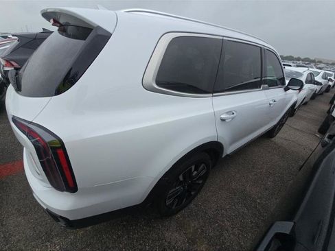 Used 2024 Kia Telluride SX w/ Towing Package AWD/4WD image 9