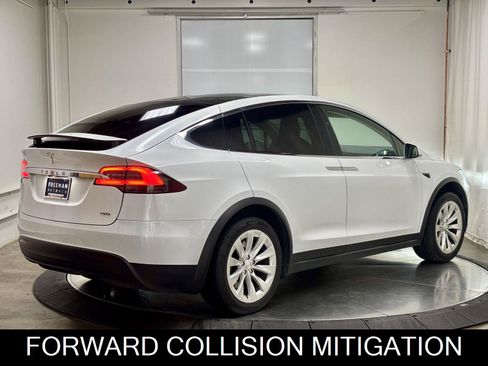 Used 2018 Tesla Model X 75D AWD/4WD image 9