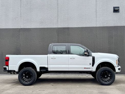 New 2026 Ford F250 Lariat w/ Black Appearance Package image 7