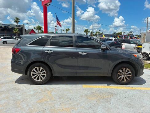 Used 2020 Kia Sorento FWD V6 image 8