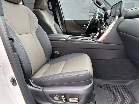 Used 2026 Lexus LX 700h Overtrail AWD/4WD image 28