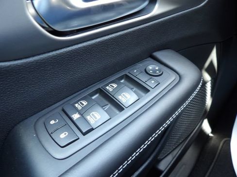 New 2027 Chrysler Pacifica Select FWD image 22