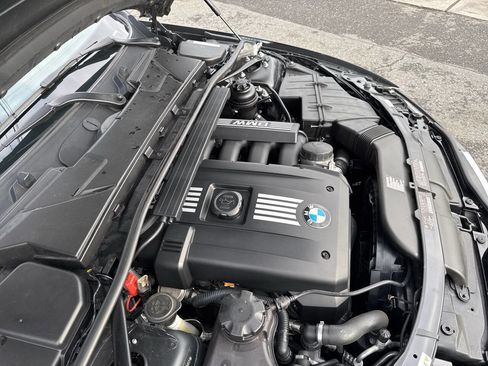 Used 2011 BMW 328i Convertible image 12