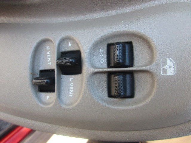 Used 2002 Chrysler Town & Country LX FWD image 16