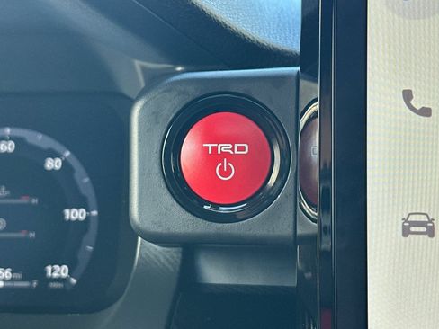 Certified 2025 Toyota Tacoma TRD Pro AWD/4WD image 22