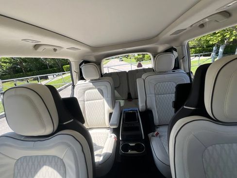 Used 2022 Lincoln Aviator Black Label w/ Dynamic Handling Package AWD/4WD image 27