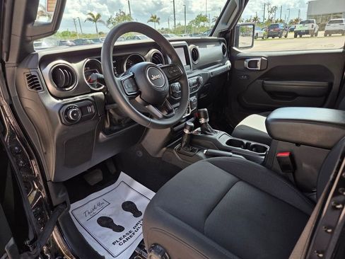 Used 2023 Jeep Wrangler Sport S image 23