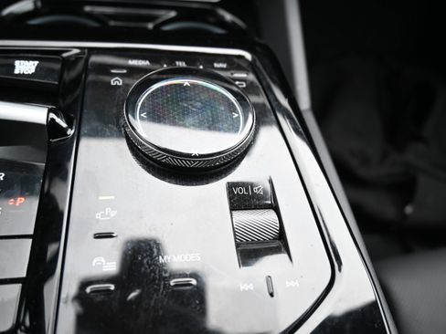 Used 2024 BMW 530i w/ Convenience Package image 29