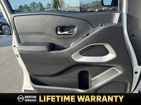 Certified 2024 Nissan Frontier SV w/ SV Convenience Package image 12