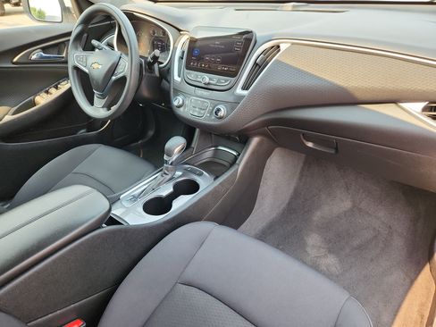 Used 2024 Chevrolet Malibu LT FWD image 17