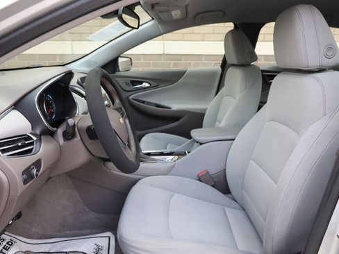 Used 2018 Chevrolet Malibu LT w/ Driver Confidence Package FWD image 14