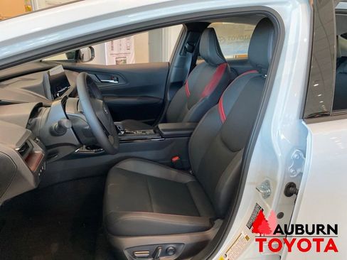 New 2026 Toyota Prius Plug-In Hybrid FWD image 19