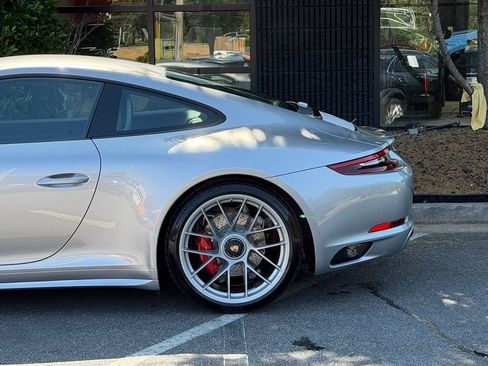 Used 2018 Porsche 911 Carrera GTS RWD image 11