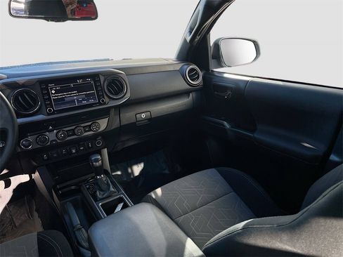 Used 2020 Toyota Tacoma TRD Off-Road image 22