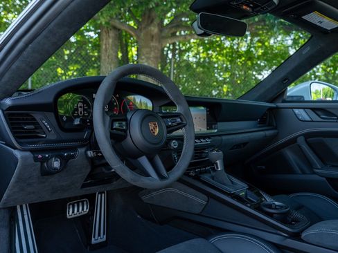 Certified 2026 Porsche 911 GT3 RWD image 5