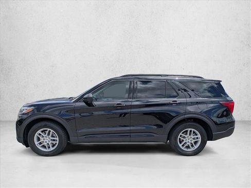 New 2026 Ford Explorer Active RWD image 5