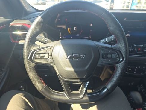 Used 2025 Chevrolet TrailBlazer RS w/ Convenience Package image 14