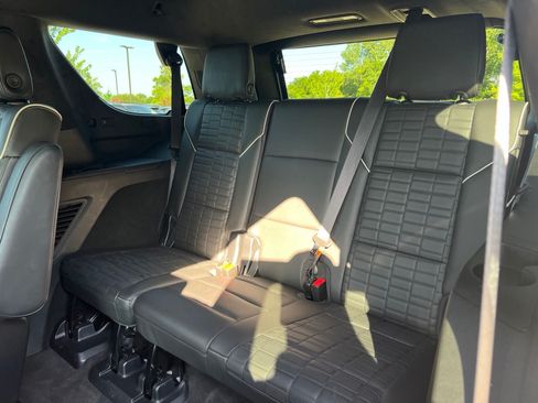 Used 2023 Cadillac Escalade V AWD/4WD image 19