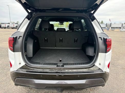 Used 2026 GMC Terrain AT4 w/ Convenience Package III AWD/4WD image 32