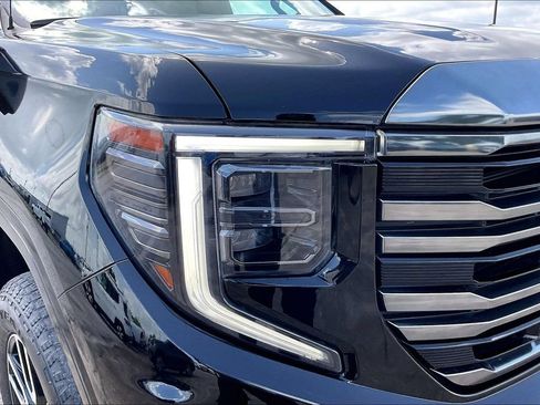 Used 2023 GMC Sierra 1500 AT4 w/ AT4 Premium Package AWD/4WD image 33
