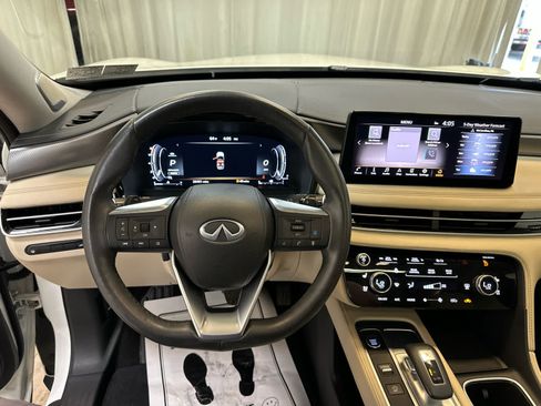Used 2023 INFINITI QX60 Luxe w/ Performance Audio Package AWD/4WD image 3