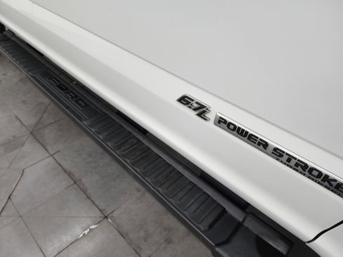 Used 2022 Ford F250 XLT w/ Black Appearance Package image 25