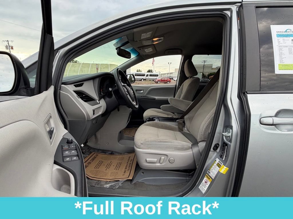 Used 2015 Toyota Sienna LE FWD image 15
