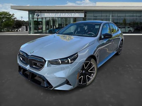 New 2026 BMW M5 w/ Executive Package AWD/4WD image 3