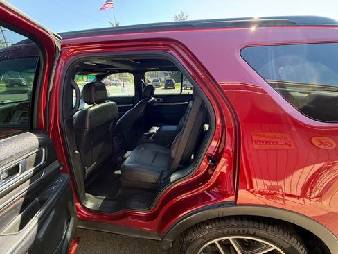 Used 2017 Ford Explorer Sport w/ Equipment Group 401A AWD/4WD image 8