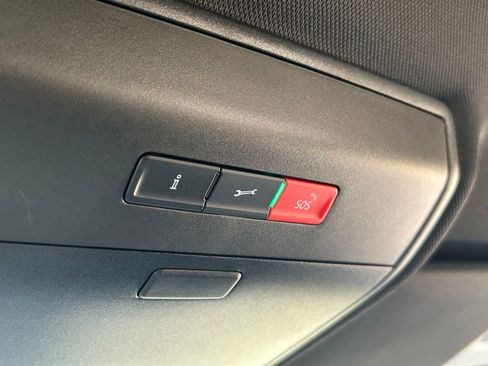 Used 2020 Volkswagen Atlas Cross Sport SE w/ Towing Package FWD image 54
