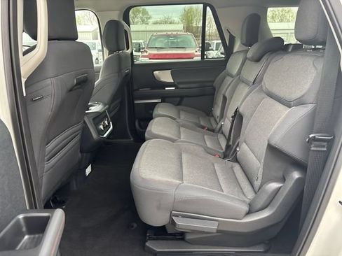 Used 2025 Ford Expedition Max Active AWD/4WD image 23