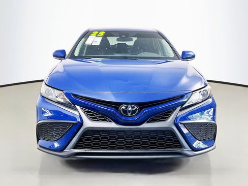 Used 2023 Toyota Camry SE FWD image 11