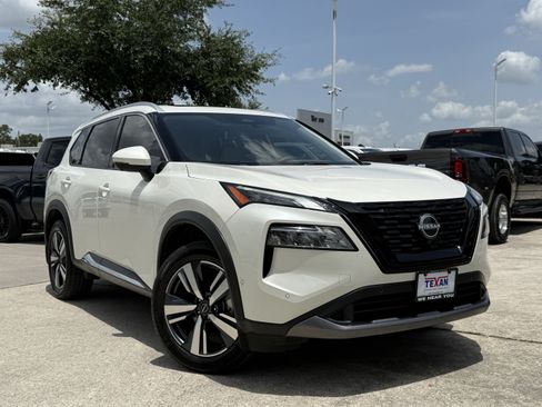 Used 2023 Nissan Rogue SL w/ SL Premium Package AWD/4WD image 2